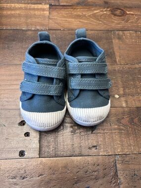 Cat & Jack Blue Canvas Velcro Toddler Sneakers